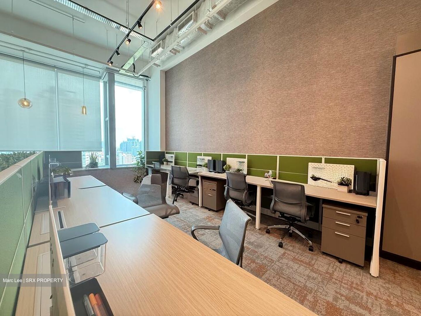 Arc 380 (D8), Office #496020371